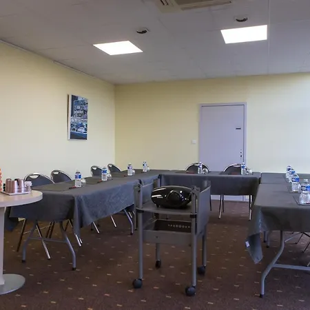 Hotel The Originals Boutique, Actuel Hotel, Saint-etienne Aeroport 3*
