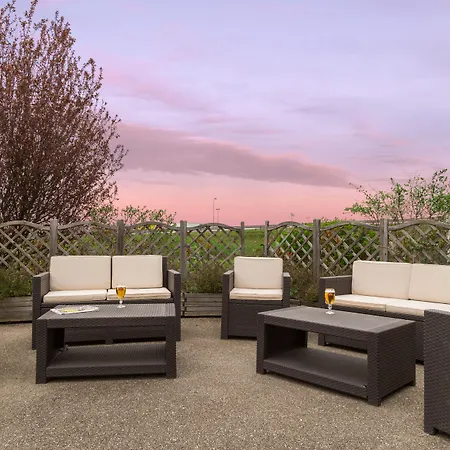 Hotel The Originals Boutique, Actuel Hotel, Saint-etienne Aeroport 3*