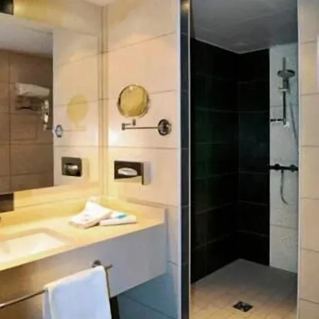 The Originals Boutique, Actuel Hotel, Saint-etienne Aeroport 3*