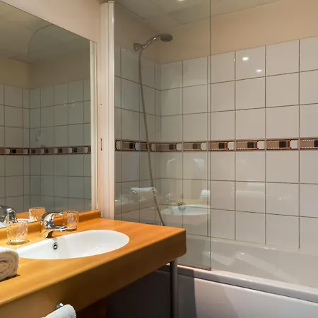 Hotel The Originals Boutique, Actuel Hotel, Saint-etienne Aeroport 3*