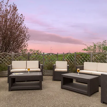Hotel The Originals Boutique, Actuel Hotel, Saint-etienne Aeroport 3*