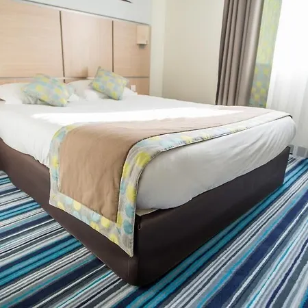 The Originals Boutique, Actuel Hotel, Saint-etienne Aeroport 3*