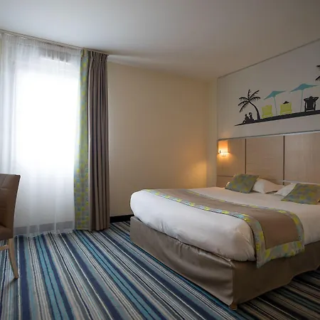 Hotel The Originals Boutique, Actuel Hotel, Saint-etienne Aeroport 3*